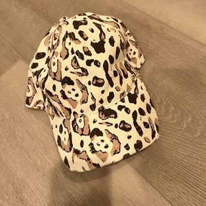 Women’s leopard print hat
